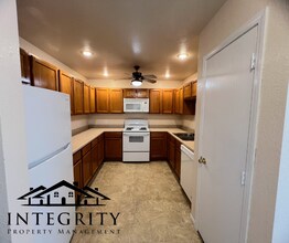 22590B Hollow Oak Ln in St. Robert, MO - Building Photo - Building Photo