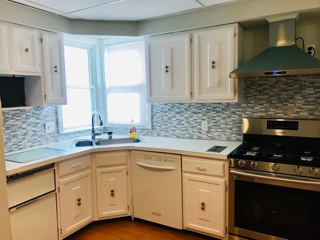 property at 72 Boston Ave