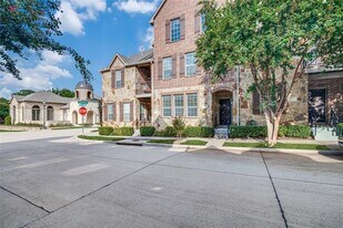 4268 Riverview Dr in Carrollton, TX - Building Photo