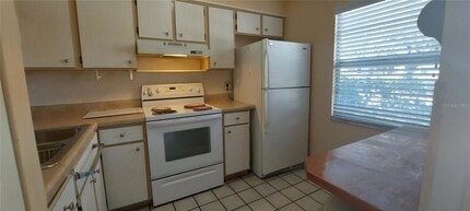 13850 Oakwood Ln in Seminole, FL - Building Photo - Building Photo