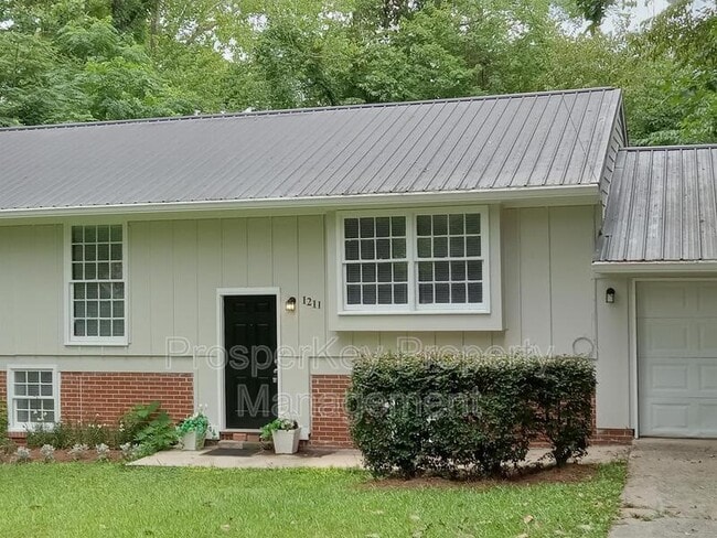 property at 1211 Timberlane Dr