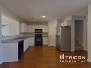 611 Prominence Rd in Columbia, TN - Building Photo - Building Photo