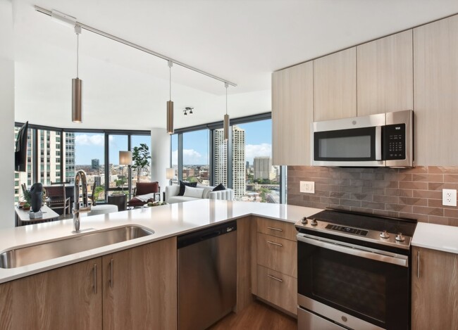 215 N Clinton St, Unit 1809 in Chicago, IL - Building Photo - Building Photo