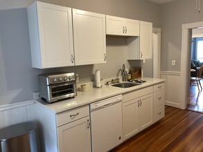 163 Fellsway W, Unit 1 in Medford, MA - Building Photo - Building Photo