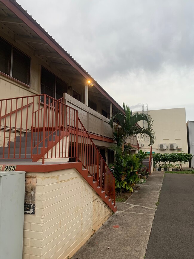 property at 94-965-965 Awanei St