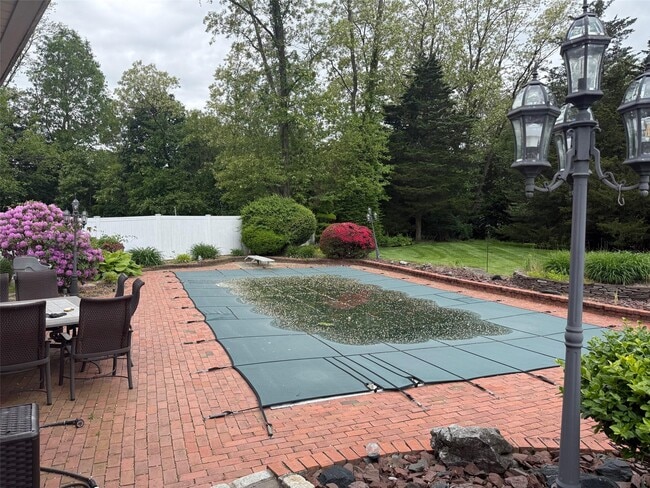 60 Wheatfield Ln in Commack, NY - Building Photo - Building Photo