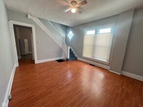 2106 Singleton St in Indianapolis, IN - Building Photo - Building Photo