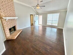 4744 Calgary Cove in Memphis, TN - Foto de edificio - Building Photo