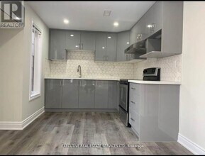 39 Stoneylake Ave in Brampton, ON - Building Photo - Building Photo