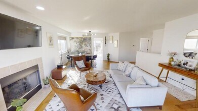 3982 Bridle Pass in Ann Arbor, MI - Building Photo - Building Photo