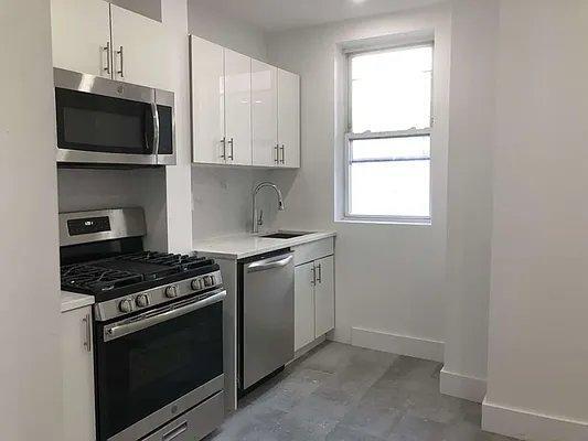 property at 5995 Riverdale Ave