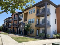 Dorel Eagle Pass Apartments photo'