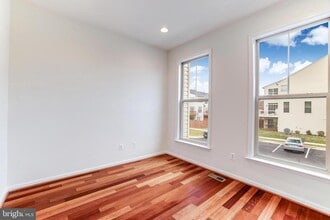 42639 Chisholm Dr in Broadlands, VA - Building Photo - Building Photo