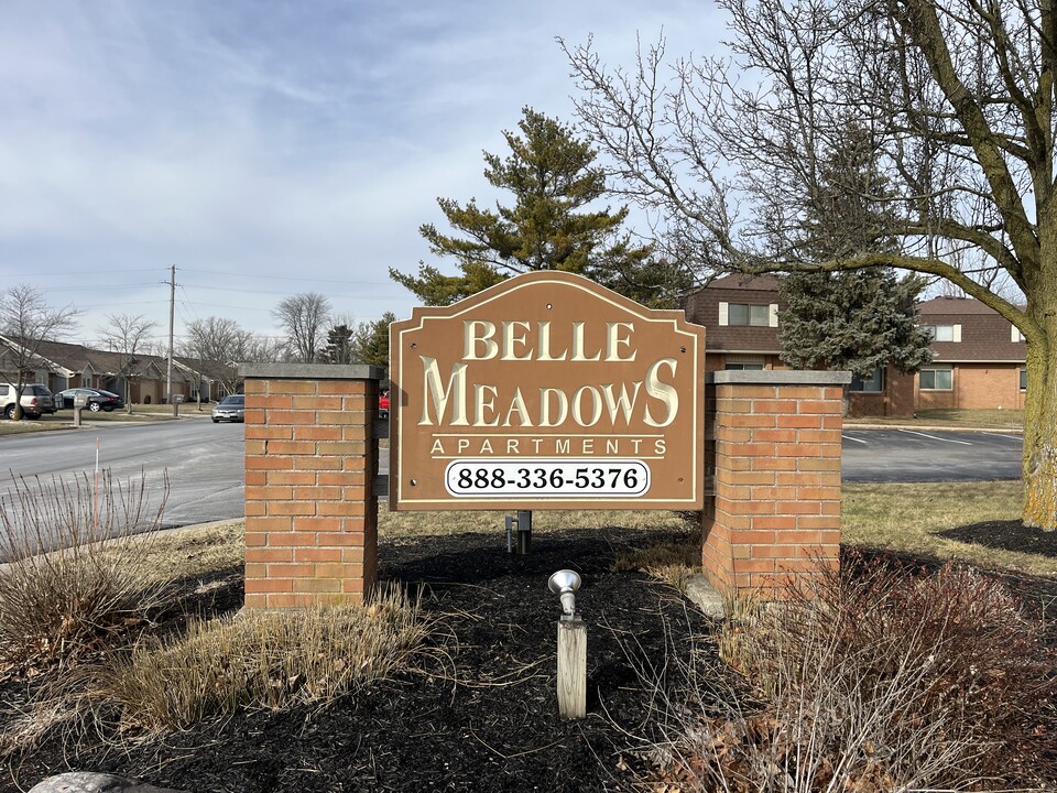 376 Belle Meadows Dr, Unit 376 in Bellefontaine, OH - Foto de edificio