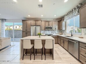 2035 Pump House Ln in Santa Paula, CA - Building Photo - Building Photo