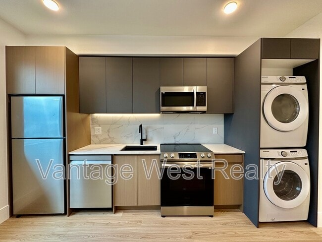 property at 720-720 K. L. O. Rd