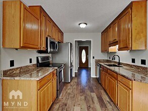 4021 Rockside Hills Dr in Raleigh, NC - Foto de edificio - Building Photo