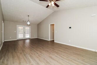 110 Hunters Keep in Covington, GA - Foto de edificio - Building Photo