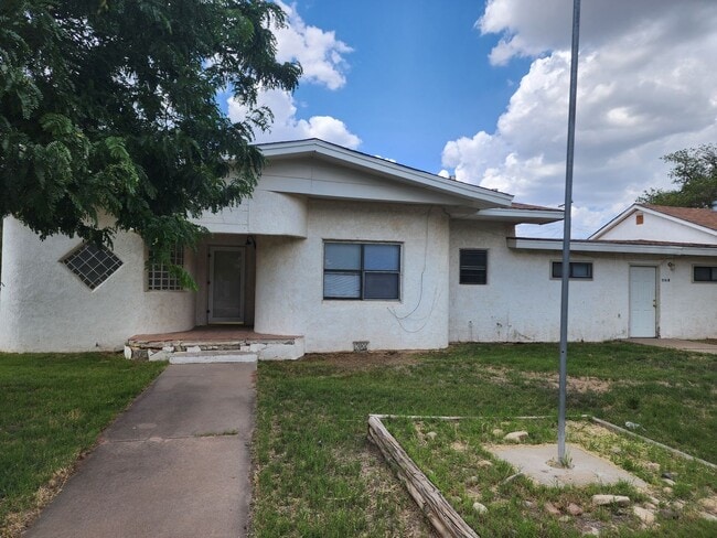 property at 1108 W 14th Ln