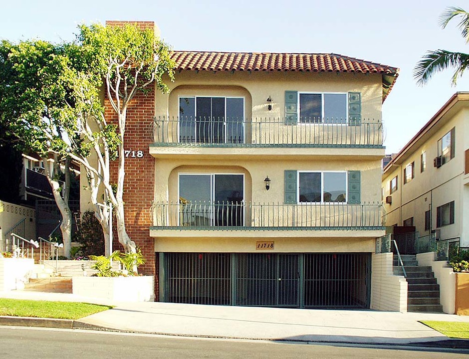 Darlington Condominiums in Los Angeles, CA - Building Photo