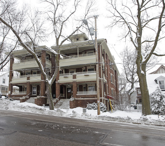 148-150 E Gorham St in Madison, WI - Foto de edificio - Building Photo