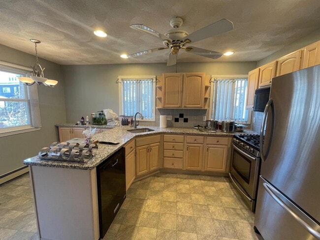 112 Boston Ave, Unit 1