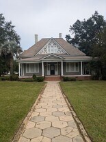 114 W Park Ave in Valdosta, GA - Building Photo