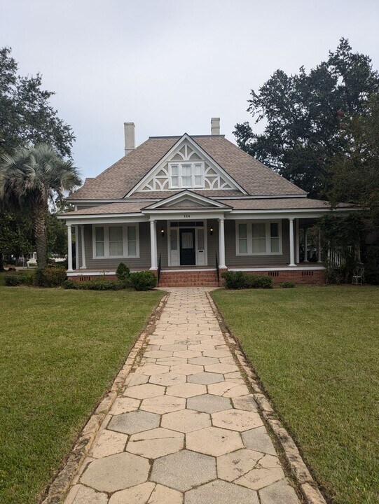 114 W Park Ave in Valdosta, GA - Building Photo