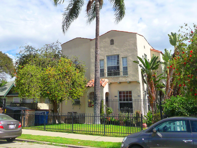 1272-1274 S Mullen Ave in Los Angeles, CA - Foto de edificio - Building Photo