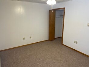 300 E 2nd St, Unit 4 in Williamsburg, PA - Building Photo - Building Photo