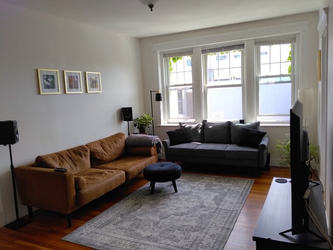 1697 Cambridge St in Cambridge, MA - Building Photo - Building Photo
