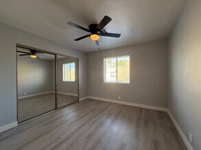 5121 W Pioneer Ave in Las Vegas, NV - Building Photo - Building Photo