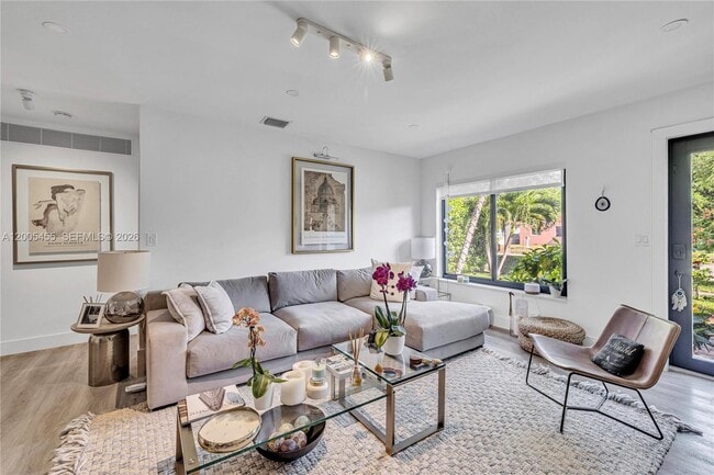 3030 SW 2nd Ave in Miami, FL - Building Photo - Building Photo