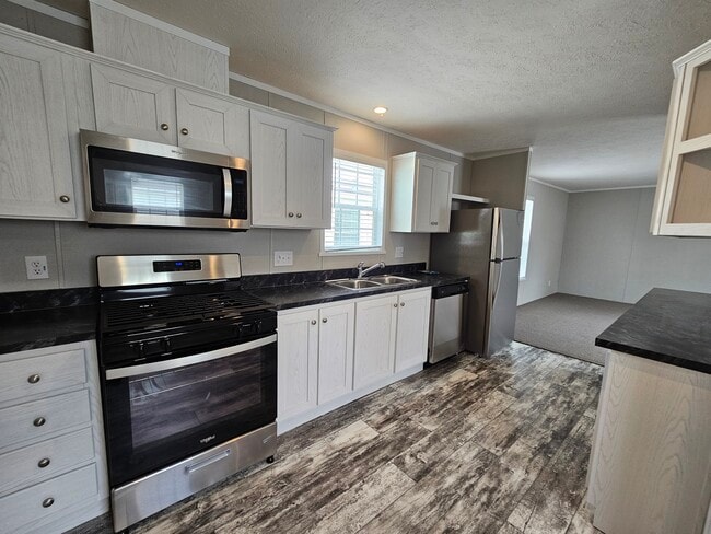 property at 46000 Geddes Rd