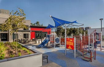 Parc Derian in Irvine, CA - Building Photo - Building Photo