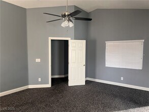 1755 Little Crow Ave in Las Vegas, NV - Building Photo - Building Photo