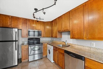 5630 Pershing Ave in St. Louis, MO - Building Photo - Building Photo