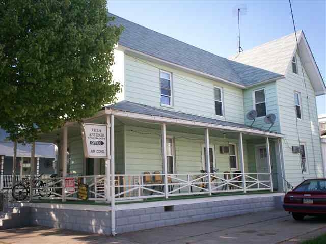 145 E Burke Ave in Wildwood, NJ - Building Photo