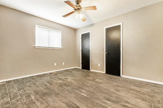 5212 NW 109th St in Oklahoma City, OK - Foto de edificio - Building Photo