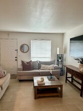 15815 E 13th Pl in Aurora, CO - Foto de edificio - Building Photo