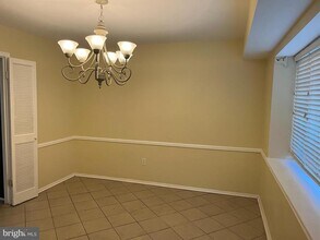 42 Genesee Ln in Willingboro, NJ - Building Photo - Building Photo