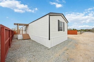 3001 FM 360 Rd in Rosenberg, TX - Building Photo