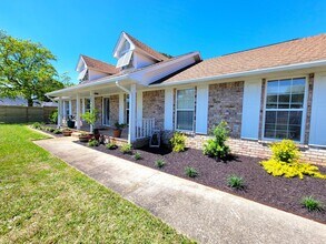 3902 India Cove in Gulf Breeze, FL - Building Photo - Building Photo