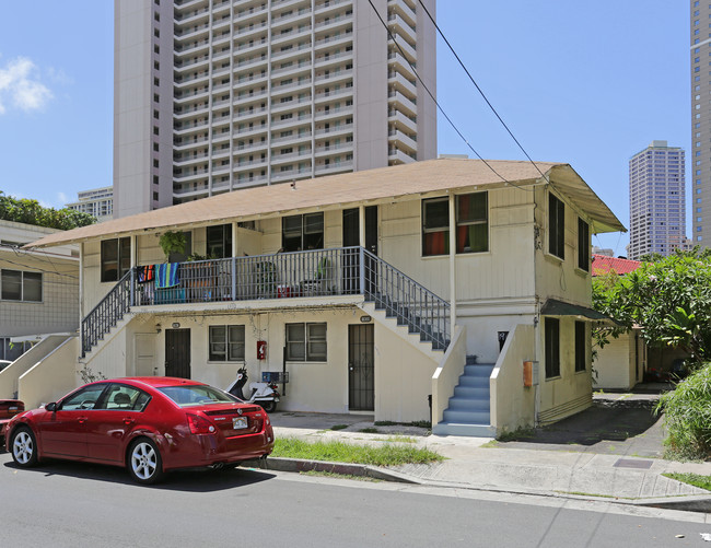 1939-1941 Kahakai Dr in Honolulu, HI - Building Photo - Building Photo