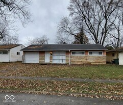 4940 Leone Dr in Lawrence, IN - Building Photo
