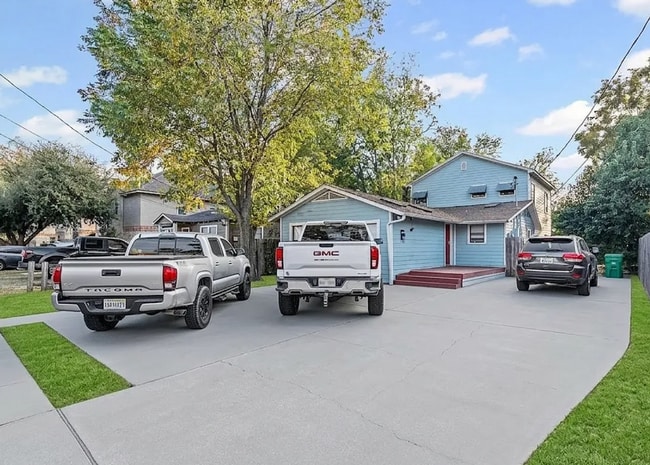 property at 2007 S 7th St