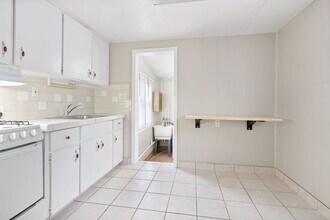 23230 Columbus Ave in Warren, MI - Building Photo - Building Photo