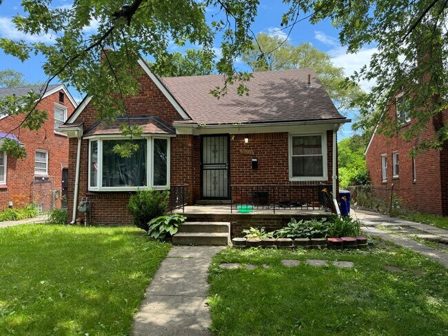 property at 20228 Fairport St