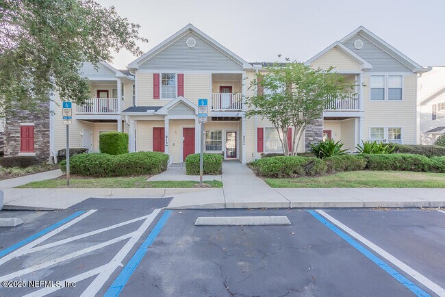 property at 575 Oakleaf Plantation Pkwy