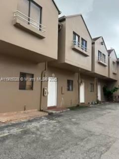 property at 5712 W 25th Ct